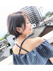 大人かわいい耳かけハンサムショート