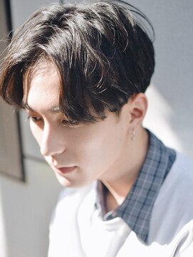 バイフィフス 原宿/表参道(by fifth) 毛流れセンターパートニュアンスパーマツーブロック刈り上げ