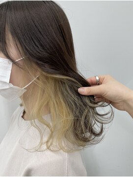 アライブ キチジョウジ(ALIVE Kichijoji) 韓国風インナーカラー×イエローベージュ