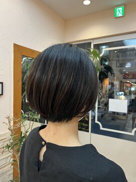 ヘアーアンドメイク エクリ 不動前店(Hair&Make equri) 【目黒美容室】ショートヘア・丸みショート