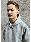 アップバングナチュラルパーマローテーパーフェード