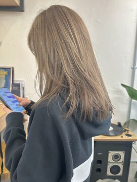 イット(it.) kana ケアブリーチ ミルクティーベージュ