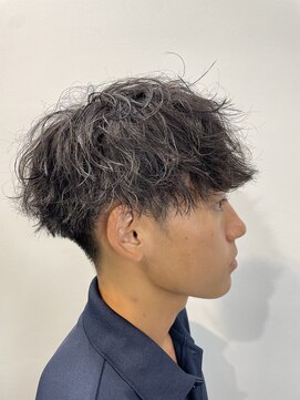 カンゴール サロン トウキョウ セントラル 原宿(KANGOL SALON TOKYO CENTRAL) ツイストスパイラル(ハネ多め)