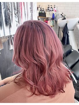 ヘアースタジオ ゴーゴー ヘアー(HAIR STUDIO GOGO HAIR) ピンク×シャドウルーツ