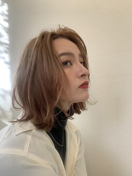 チェリッシュバイセレーノ(Cherish by sereno) ベージュカラー×センターパート