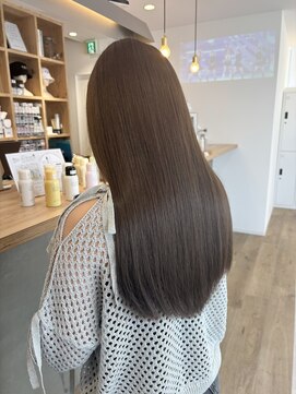 フィッカ(FIKKA) グレージュカラー