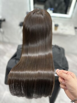 シシ 銀座(sisi) 【縮毛矯正/髪質改善/トリートメント/白髪染め/白髪ぼかし】