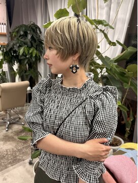 ウーフ(U-fu) ハイトーンショート/レイヤーショート/ショートハイトーン