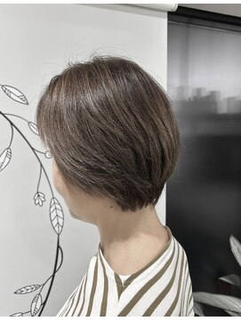 ロア(Loa) ショートボブ