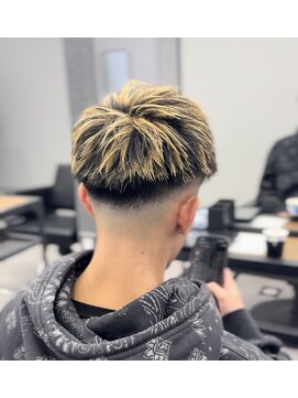 ファースト 秦野店(First) フェードカット/ハイライト/ジェットモヒカン/秦野