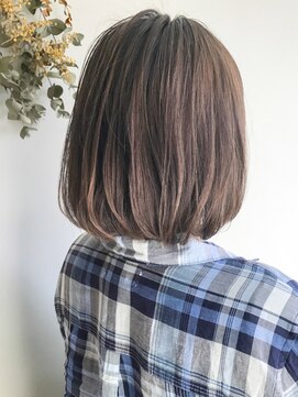 シカタリト 鎌倉(CICATA LiTo) 【CICATA関口】ゆるっとシルエットの切りっぱなしグレージュボブ