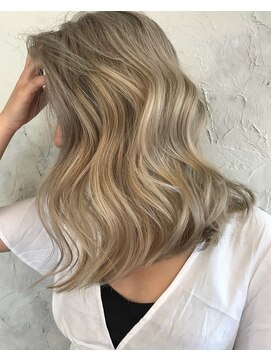 ヘアスタジオニコ(hair studio nico...) ブロンドベージュ