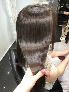 ラブクロムトーキョー オモテサンドウ(LOVECHROME OMOTESANDO) LOVECHROME☆大人かわいいカーキグレージュx極潤トリートメント