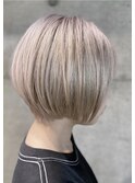 前下がりショートボブ×ホワイトミルクティー透明感ミニボブ