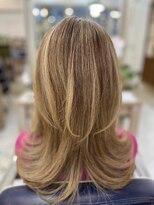 ヘアサロン プラス アーティスタ(hair salon + artista)&nbsp;フォルムカット　レイヤースタイル