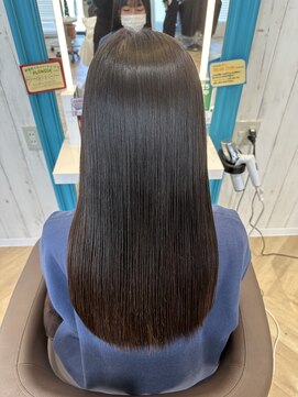 フィッティ 横須賀中央店(fiti) 自然な艶髪ストレートパーマ【顔まわりカット　顔まわりカット】