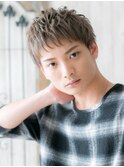 外国人風ハイトーンカラーの束感マニッシュショートS上尾