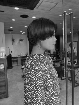 ミューズ バイ ケンジ(MUSE by KENJE) mash short