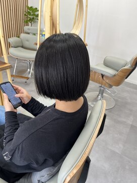 マーカウカウ(MAKAUKAU) 縮毛矯正+ミニボブ