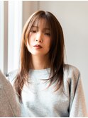 オトナ可愛い小顔ミディアムレイヤー