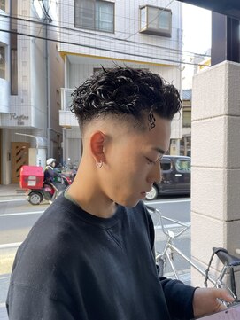 ウェルネス(Wellness) ツイストスパイラルオールバック