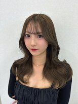 オリーブグレージュ