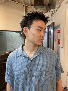 ビーバイエイトジェンツ(Bee by EIGHT GENTS) MEN’S HAIR/ブルーブラック/フェザーパーマ/心斎橋