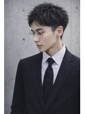 《スーツ仕事でもカッコいい》/シャドウパーマ/ベリーショート