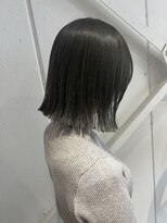 キコ(kico)&nbsp;透明感オリーブグレージュ×ボブ