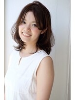 トト(toto)&nbsp;シンプルな大人ミディアムスタイル