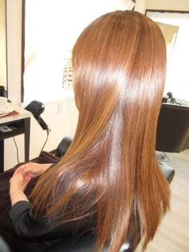 コア フィール ア デイ(COIFFURE A DAY) ストレートロング