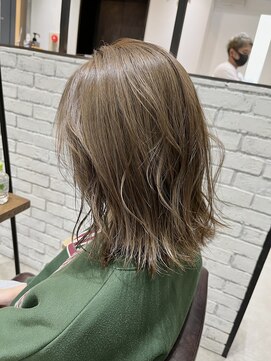 フェリア 渋谷(Feria) プラチナベージュ♪