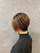 ブロッサム 東久留米店(Blossom)&nbsp;20代30代40代ハイライト大人ショート丸み小顔立体感