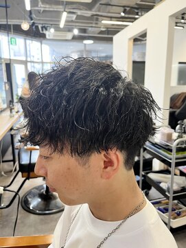 ジーニー 横浜(giinii) マッシュ 波巻きウェーブヘア