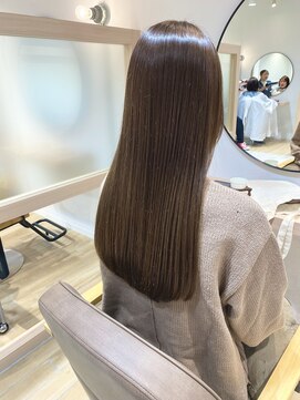 エルビアジェ(el viaje) 《el viaje》大人かわいいハニーベージュ×ロング