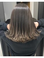 エル(L by truecreation)&nbsp;ブリーチ/春日部/ダブルカラー/学割U24/顔周り/ハイトーン/韓国