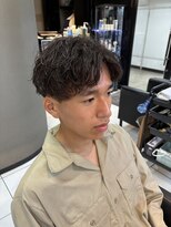 アイズ 海老名(AIZU) ツイストスパイラルパーマ アップバング 刈り上げ 眉毛