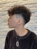 ブルー(BLUE)&nbsp;スペインカール＋フェードカット