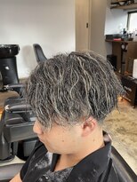 メンズヘアーモネ(men's hair MONE)&nbsp;ツイスパ金メッシュ