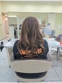 ナチュラルベージュ×ハイライト