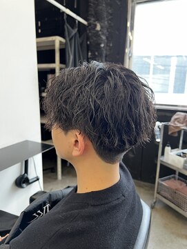 ココ 本八幡(KOKO) ★波巻きツイストスパイラルフェザーパーマサーフカール刈り上げ