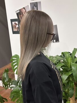 アロハナ 津店(ALOHANA) 複雑履歴/グレージュ/ブリーチ/ハイトーン/髪質改善/グレー