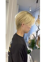 ヘアードレッシング イマイ(IMAI)&nbsp;ハイトーンブロンド×センターパートマッシュ