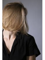 ユーアンドアイ(UZI) 前下がりボブ