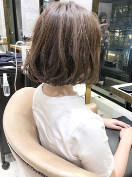 グランド(GRAND) 小顔、オリーブカラー、ハイライトカラー、セミウェットウェーブ