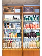 AVEDA製品を使用し、施術させて頂きます。