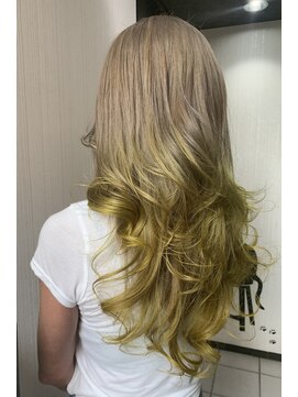 トムキャット(TOM CAT) 【新宿TOMCAT】ベージュ×イエロー