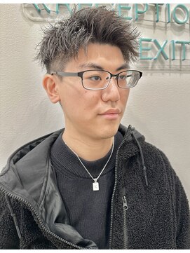 ロミーオム 本厚木(ROMMY. Homme) 刈り上げツイストパーマアップバングショート無造作メンズヘア