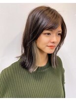 コニーズヘアサロン(Connie's Hair Salon)&nbsp;さりげなく個性を光らせるイヤリングカラー