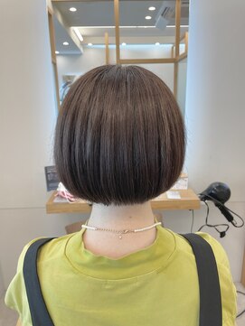 バトー バイ トリコ 船橋北口店(BATEAU by tricot) ショートボブ/透明感グレーカラー